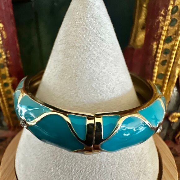 Turquoise Enamel Wave Hinged Bangle Bracelet - Picture 3 of 6